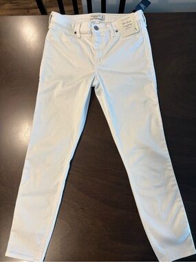 Abercrombie & Fitch Women’s The Jean Legging Mid Rise In White, Size 28/6S